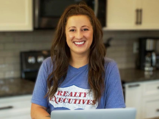 Victoria Shuster Victoria Chupa : Realty Executives Diversified Realty : Home